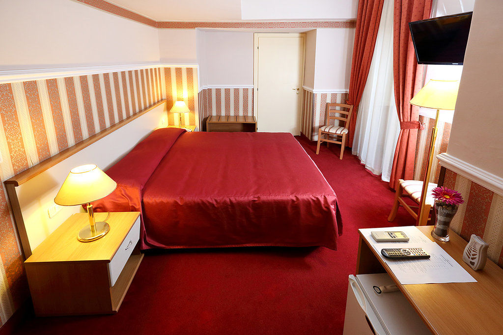 Centro 3*